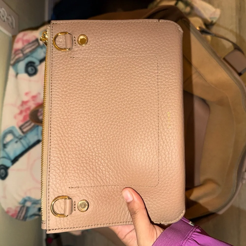 Cuyana Weekender Bag - Picture 4 of 6